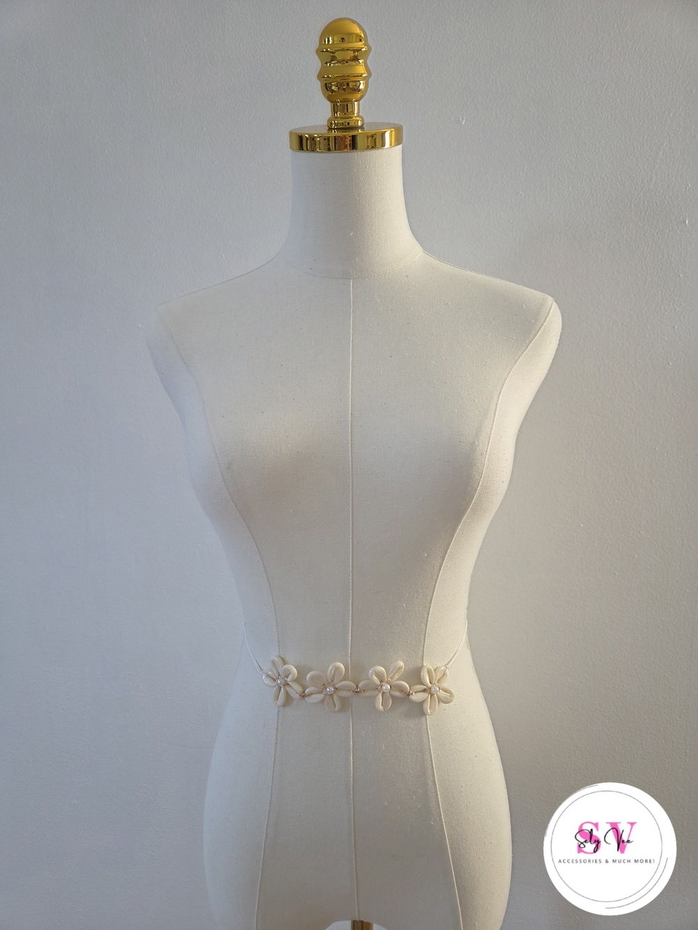Cream Floral Pearl Waist Belt Made With Shells